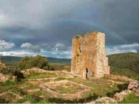 SENDERISMO: Descubriendo paisajes en busca del Castillo del Cuerno Image